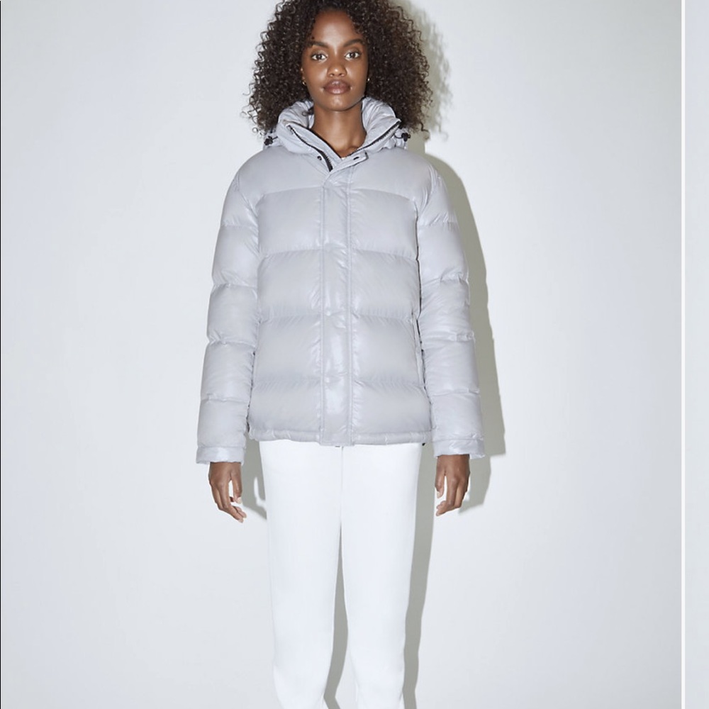 Aritzia super puff original size small